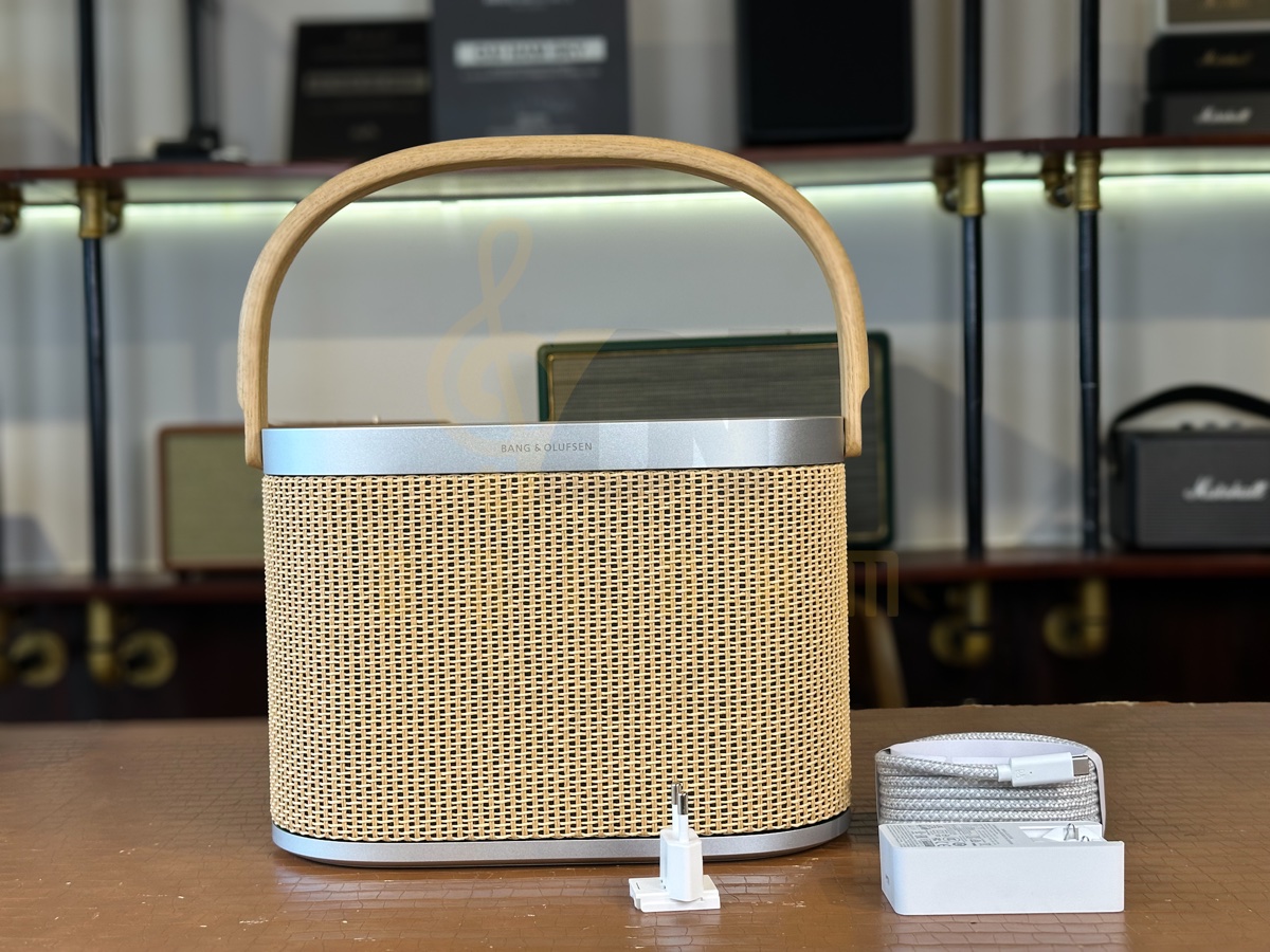 Loa Bang & Olufsen Beosound A5 Nordic Weave trưng bày tại showroom Đại Nam Sky Music TP HCM