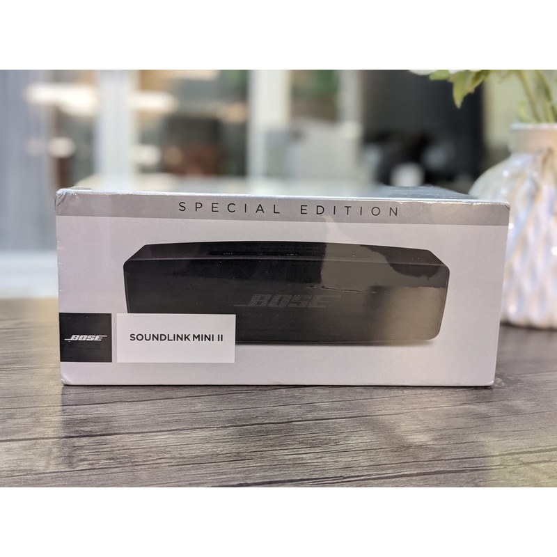 Hộp Bose SoundLink Mini II Special Edition Triple Black mặt trước seal nguyên tại Đại Nam Sky Music