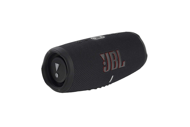 Loa JBL Charge 5 nhìn từ góc nghiêng