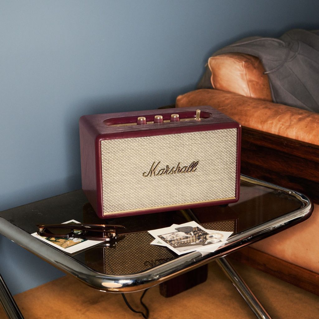 Loa Marshall Acton III Burgundy — góc rộng lifestyle tại Nhà Đại Nam