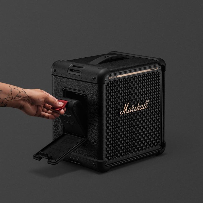 Tháo pin Marshall Bromley 150 - pin LFP có thể thay thế