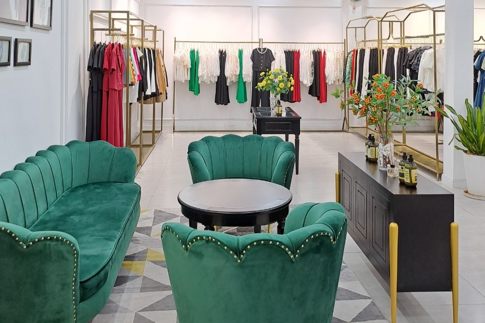 Showroom 30 Nguyễn Văn Huyên