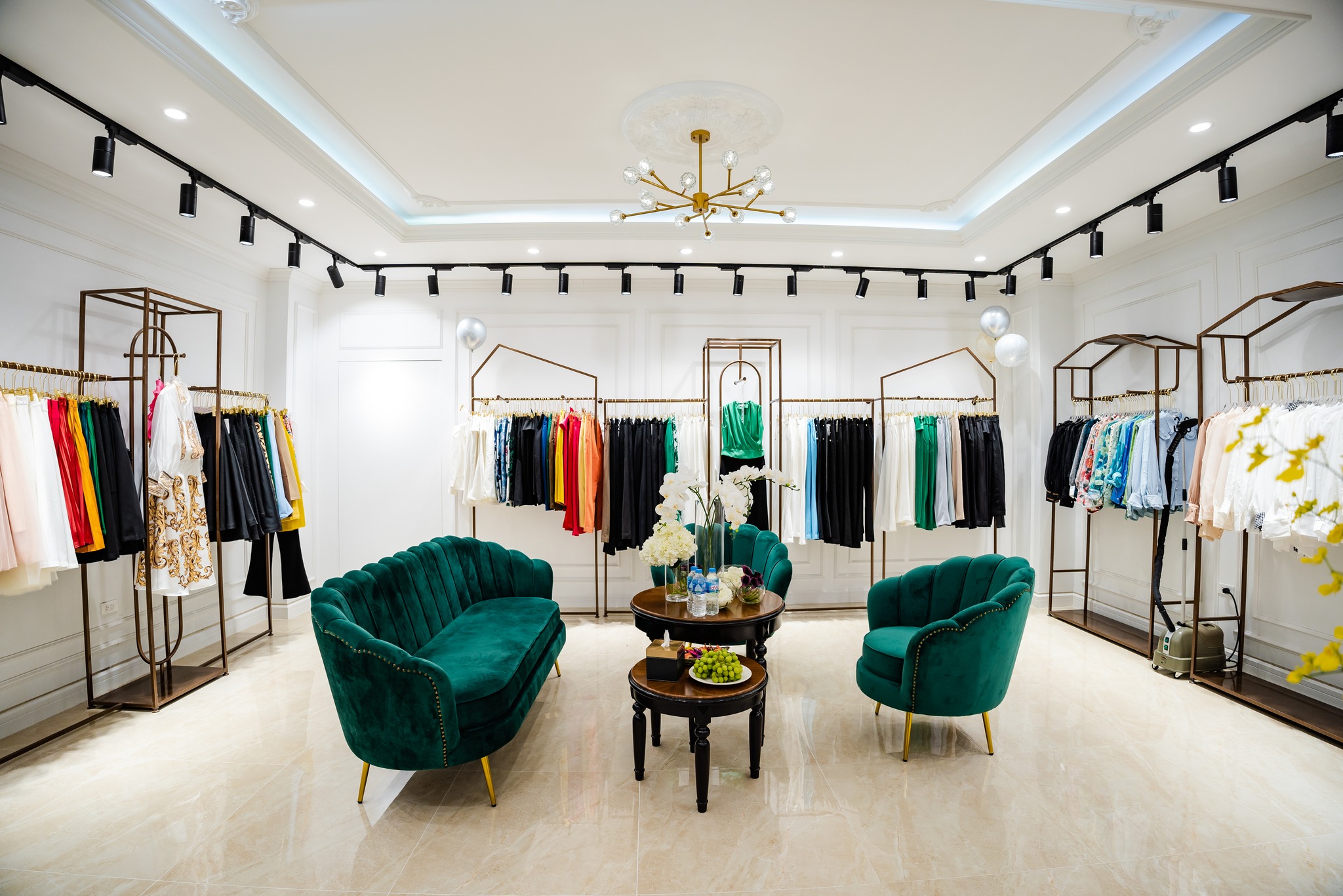 Showroom 18 Phan Đình Phùng