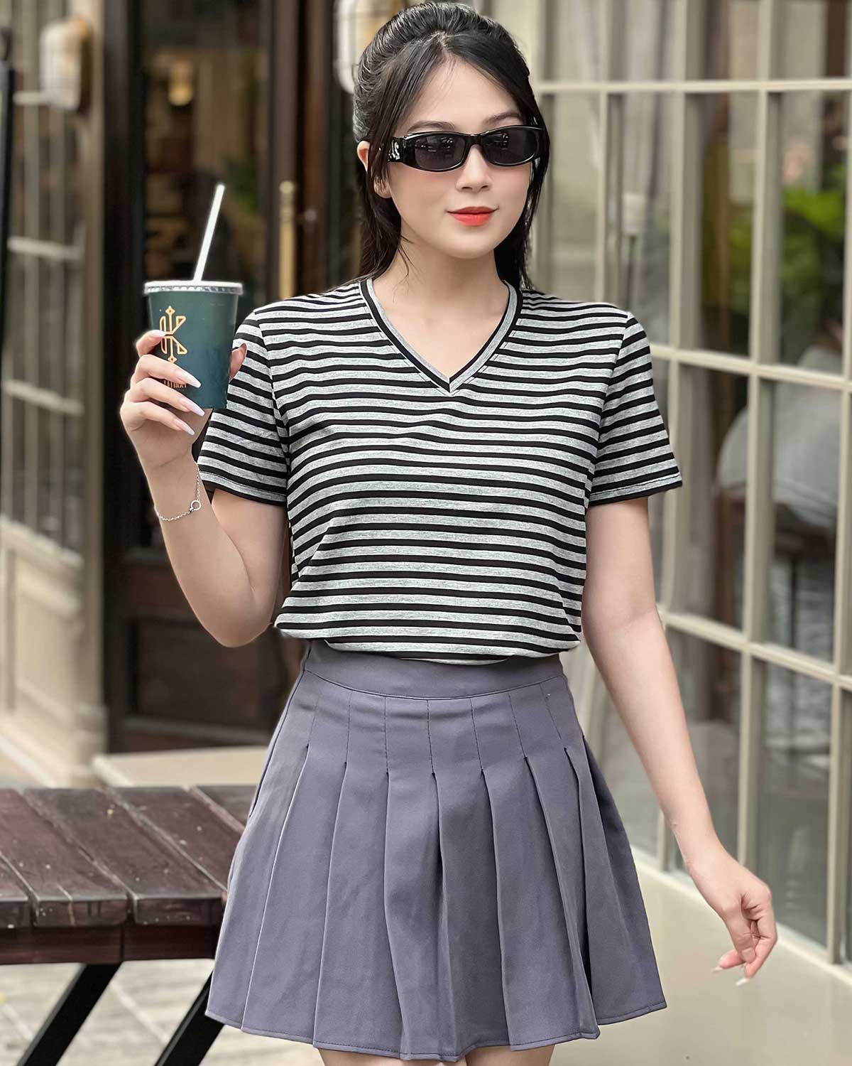 Áo thun nữ cổ Tim - Sọc ngang Xám Đen - BSA18