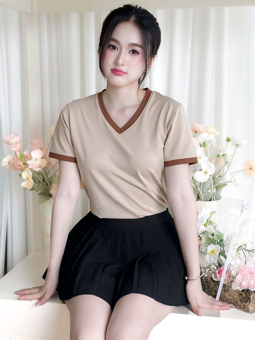 Áo thun nữ cổ Tim - Kem Phối - BSA28