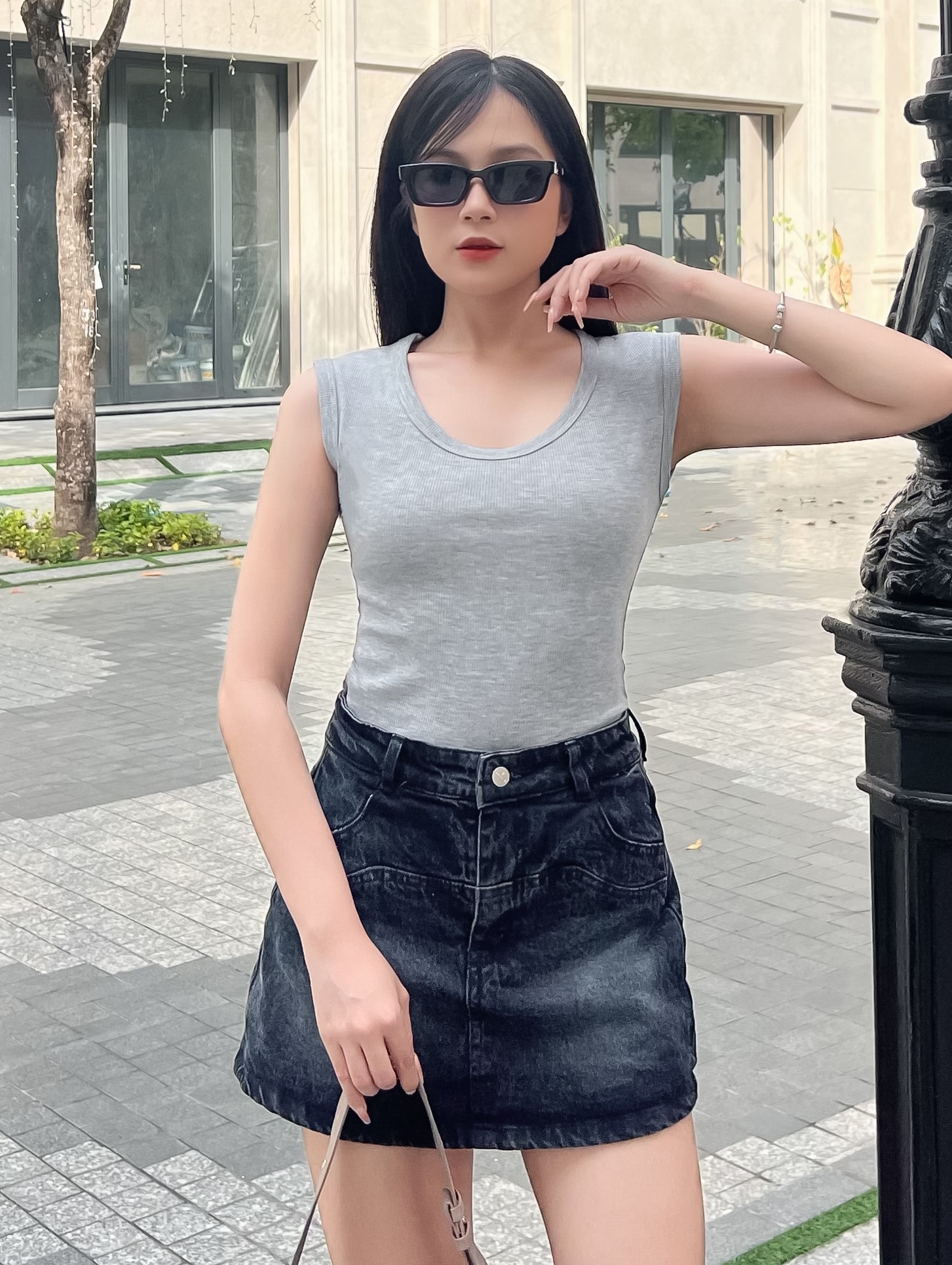 Áo thun sát nách nữ-Cổ Tròn-Xám-SNB09