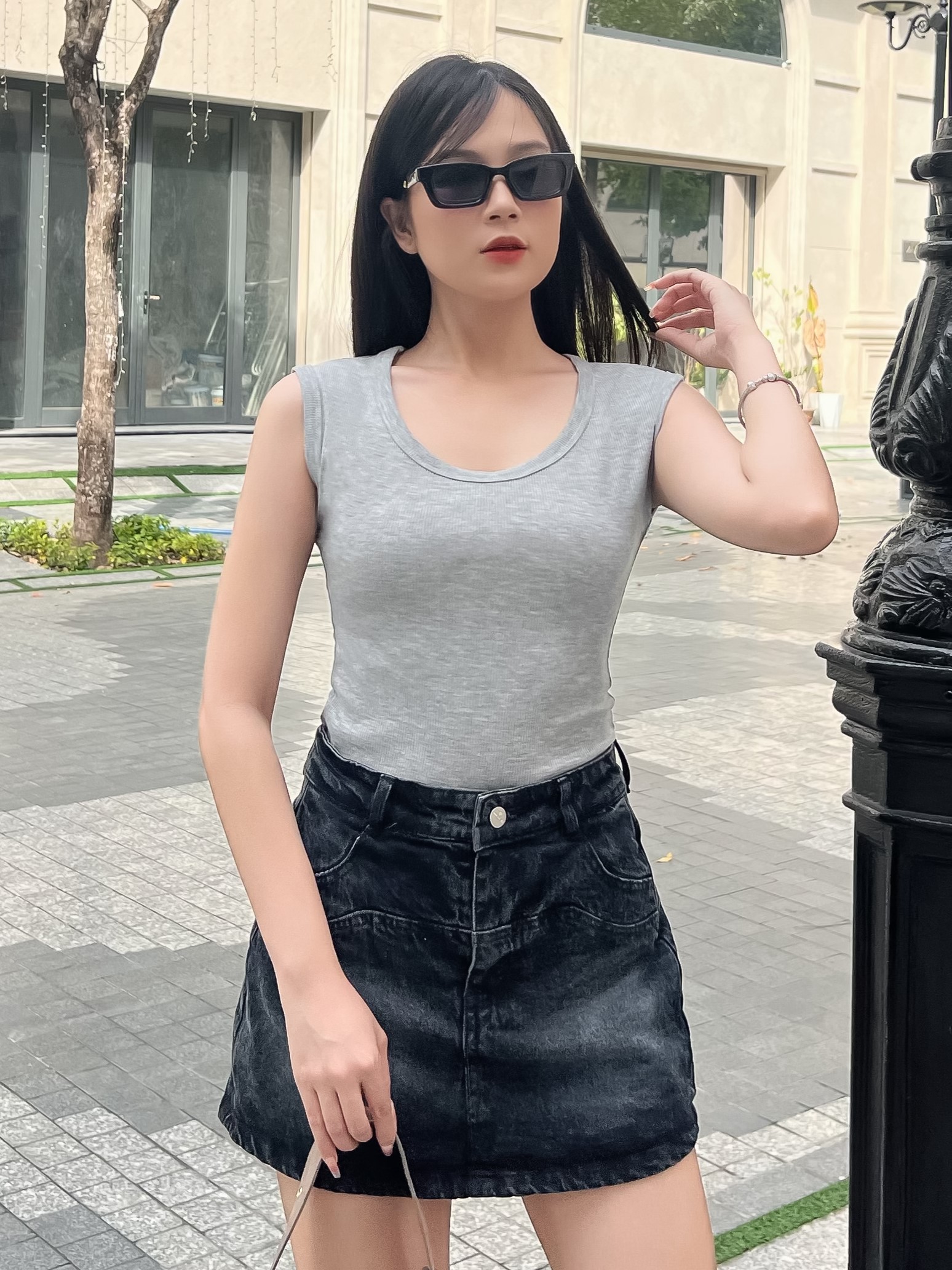 Áo thun sát nách nữ-Cổ Tròn-Xám-SNB09