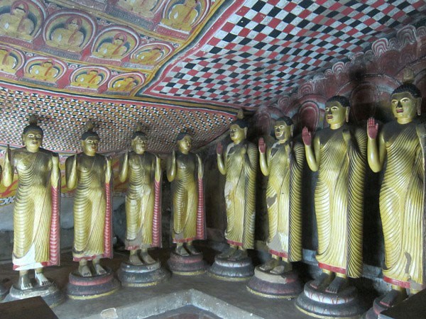 HUYỀN BÍ HANG PHẬT DAMBULLA Ở SRI LANKA