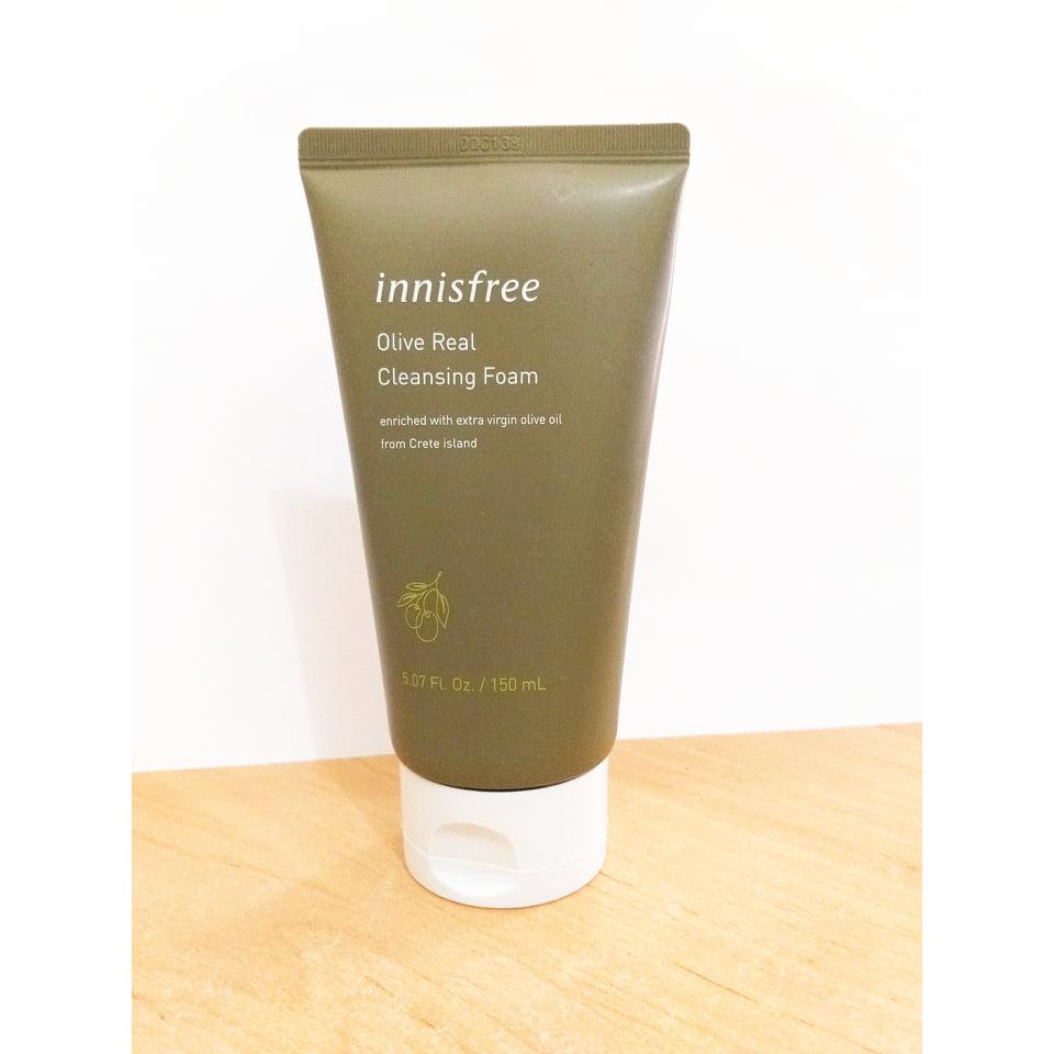 Sữa Rửa Mặt Dưỡng Ẩm Sâu Innisfree Olive Real Cleansing Foam 150ml