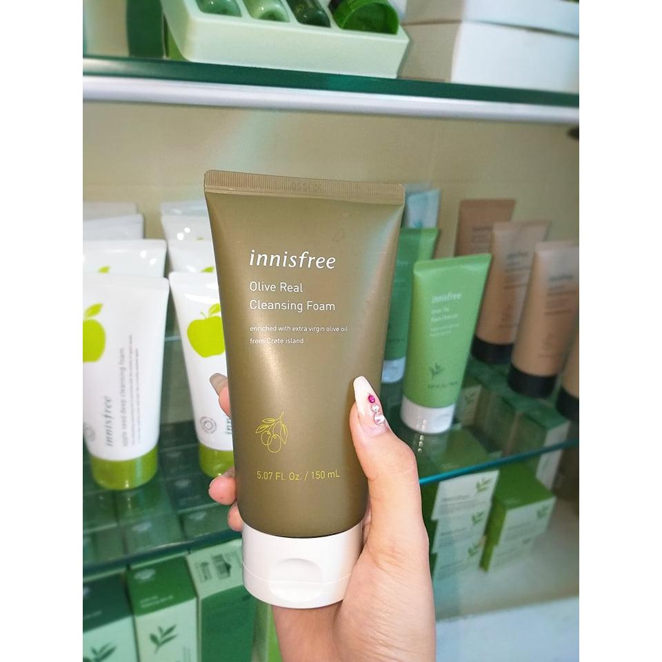 Sữa Rửa Mặt Dưỡng Ẩm Sâu Innisfree Olive Real Cleansing Foam 150ml