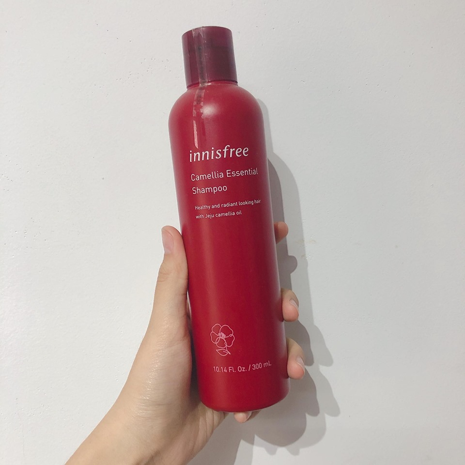 Dầu gội phục hồi tóc Innisfree Camellia Essential Shampoo 300ml