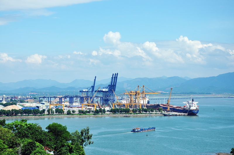 Quảng Ninh port