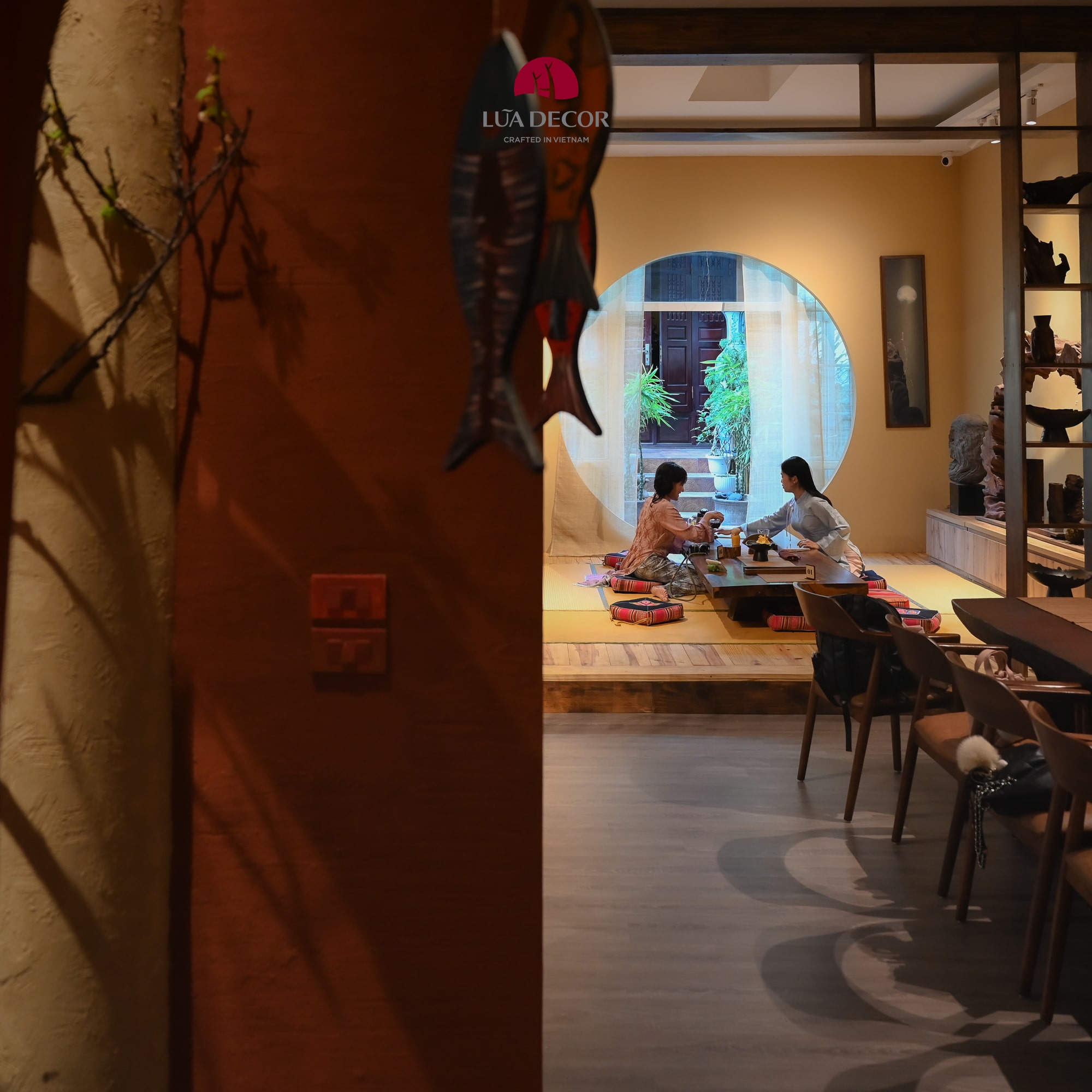 Lũa decor là đơn vị tư vấn thiết kế thi công không gian Việt hiện đại