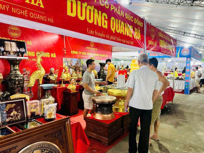 Báo Công Thương: Thúc đẩy giao thương tại Hội chợ Công Thương Ninh Bình 2025