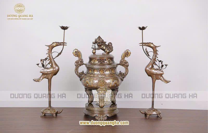 Bộ lư đồng thờ cúng - Cách mua và bài trí chuẩn cho ban thờ gia tiên