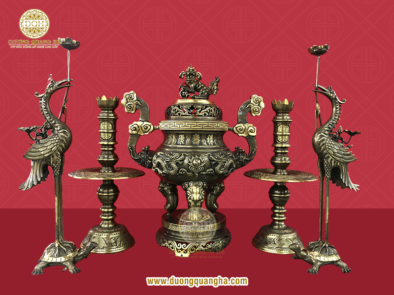 Bộ thờ ngũ sự bằng đồng là gì? Giá trị văn hóa và phong thủy cốt lõi