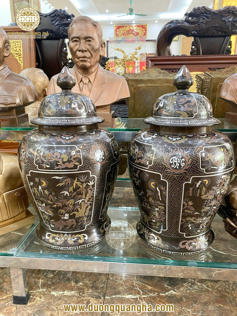 Chóe thờ là gì? Ý nghĩa và cách bài trí đúng trên ban thờ gia tiên