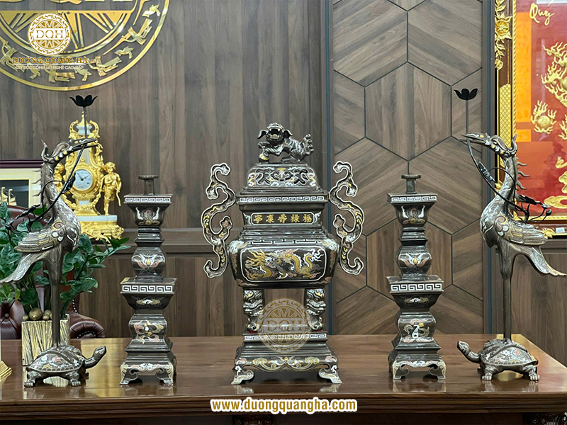 Bộ đỉnh đồng đẹp, tôn nghiêm, lưu truyền giá trị truyền thống