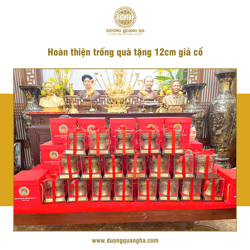 HOÀN THIỆN TRỐNG ĐỒNG QUÀ TẶNG GIẢ CỔ 12CM CHO ĐƠN VỊ TẠI HÀ NỘI