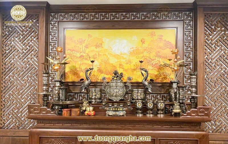 Mẫu đồ thờ bằng đồng nào đang được ưa chuộng?
