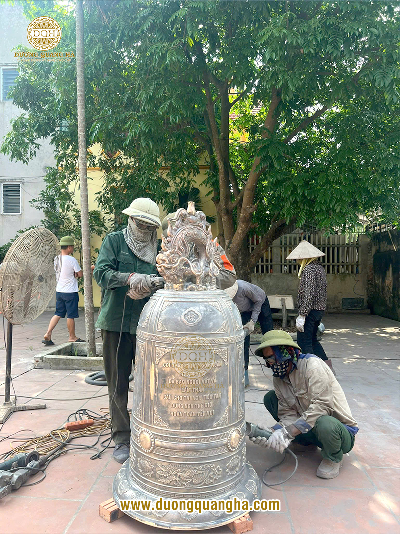 Quy trình đúc chuông đồng truyền thống và những giá trị văn hóa tâm linh