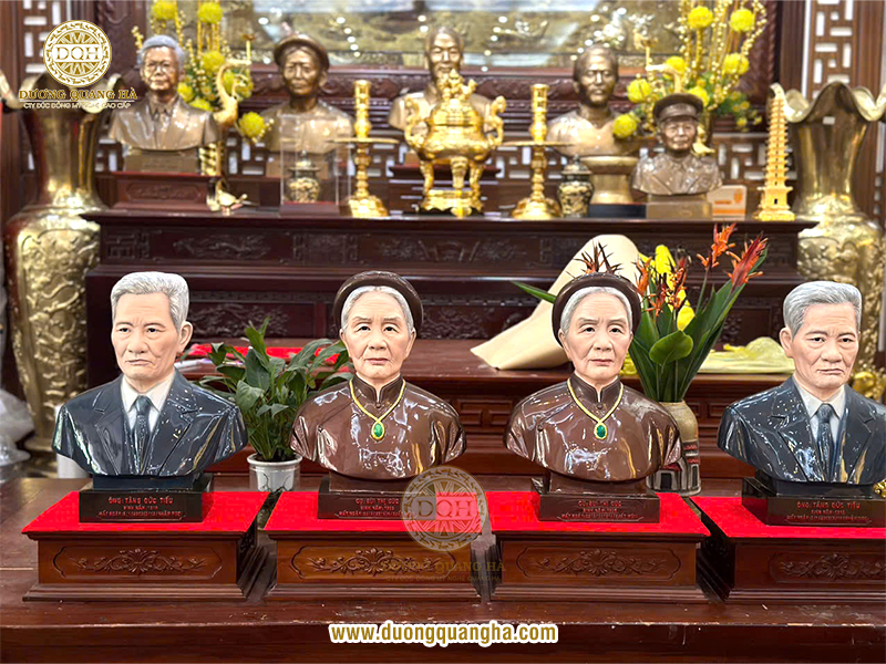 Tượng đồng chân dung lưu giữ ký ức bền lâu như thế nào?