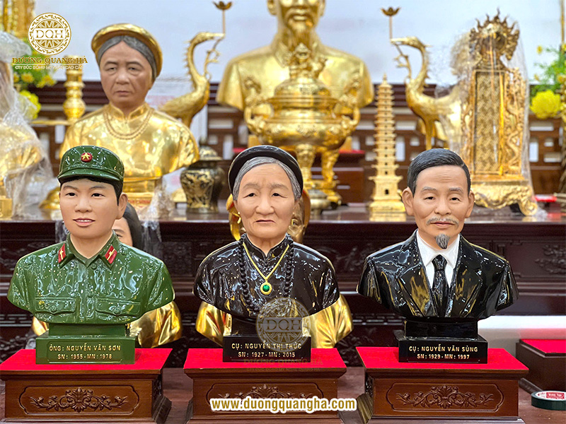 Tượng đồng chân dung cho ông bà, cha mẹ đúc ở đâu uy tín?