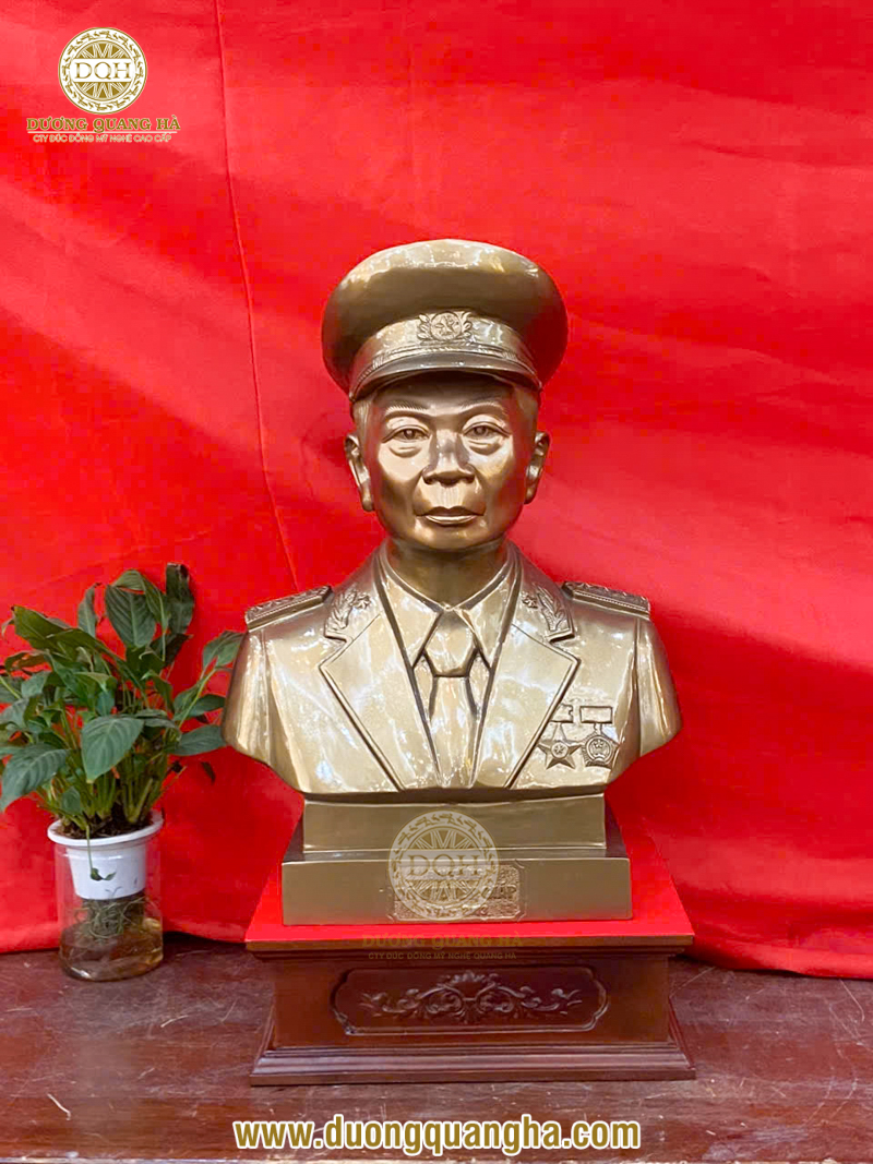 Tượng đồng Đại tướng Võ Nguyên Giáp - Biểu tượng lịch sử, tinh thần trường tồn cùng thời gian