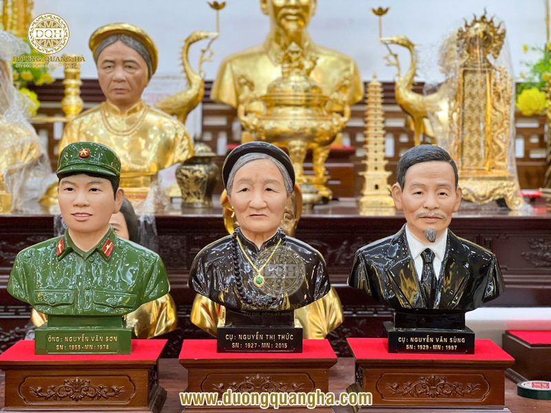 Vì sao nhiều gia đình chọn tượng truyền thần thay cho ảnh thờ?