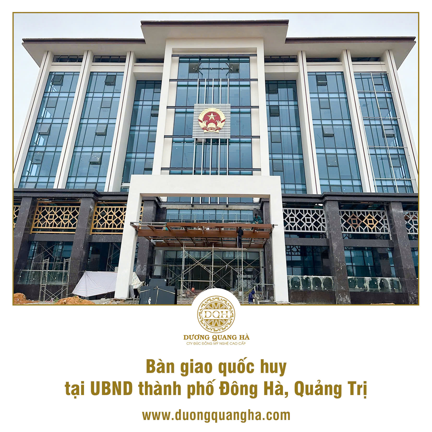 BÀN GIAO VÀ LẮP ĐẶT QUỐC HUY 3MX3M TẠI UBND THÀNH PHỐ ĐÔNG HÀ, QUẢNG TRỊ