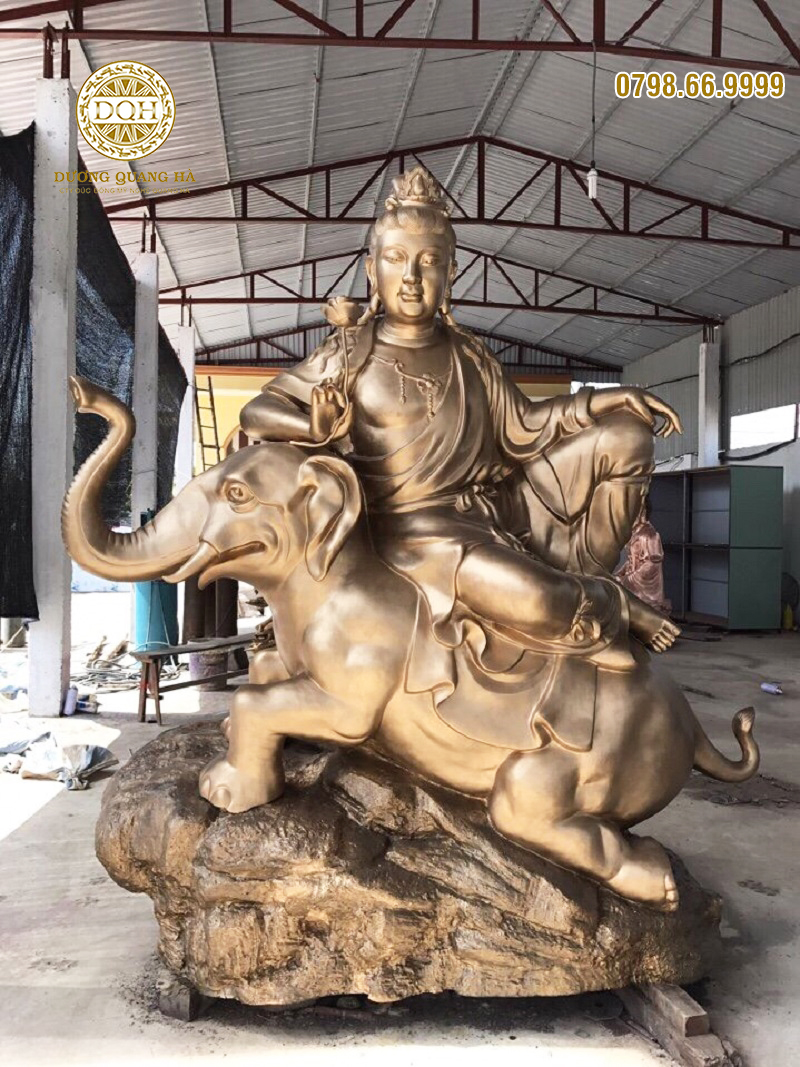 Tượng Văn Thù và Phổ Hiền Bồ tát cao 3m bằng đồng