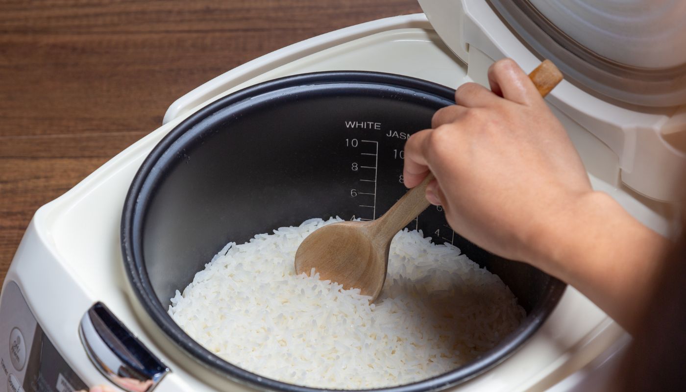 Mẹo giúp nấu cơm không bị nhão hay quá khô mà ít ai biết