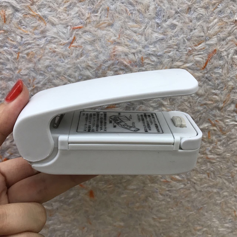 Máy hàn miệng túi nilong mini (tặng pin), cầm tay, nhỏ gọn, tiện lợi