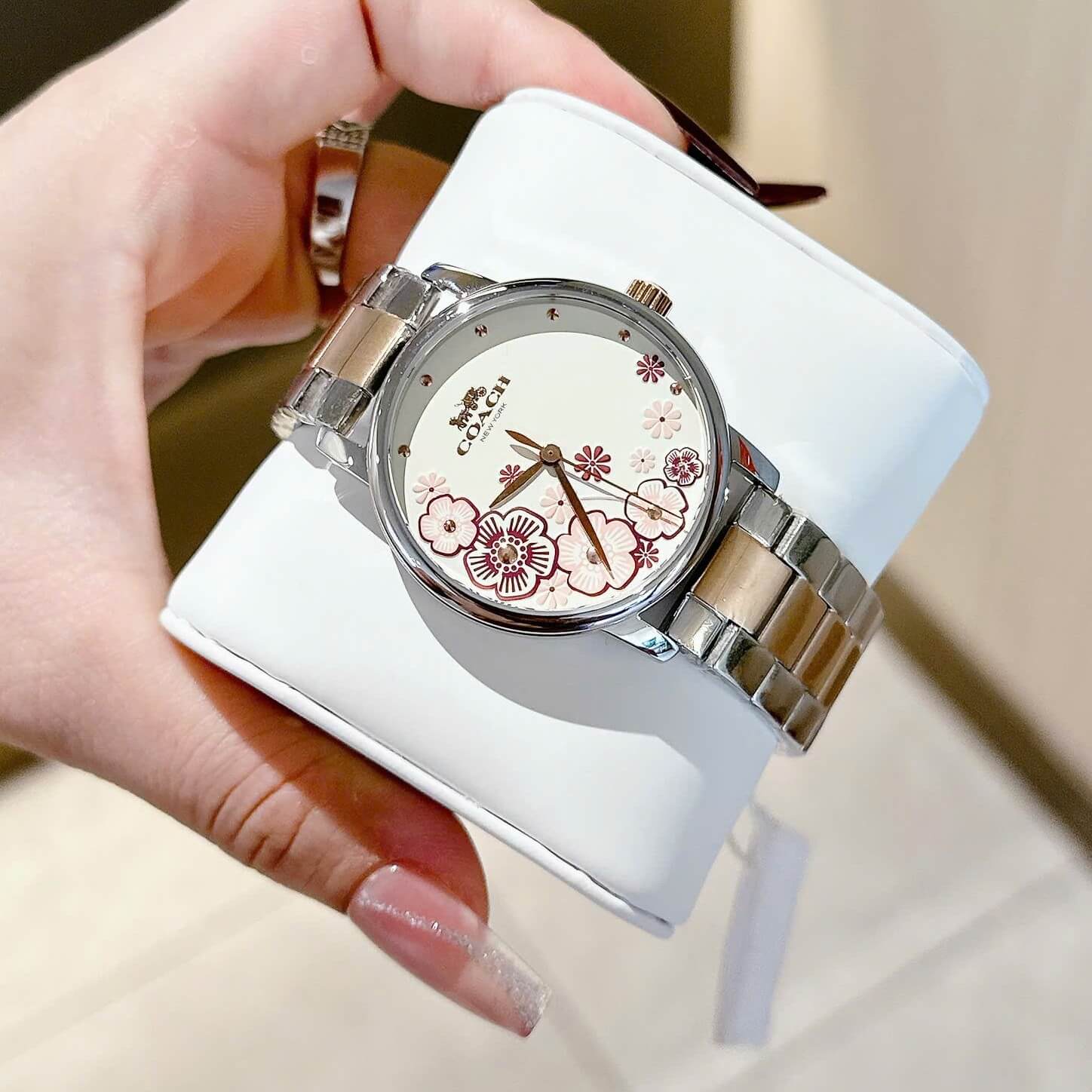 Đồng Hồ Nữ Coach Grand Mặt Hoa Trà Size 36mm Dây Demi Rose Quartz Japan