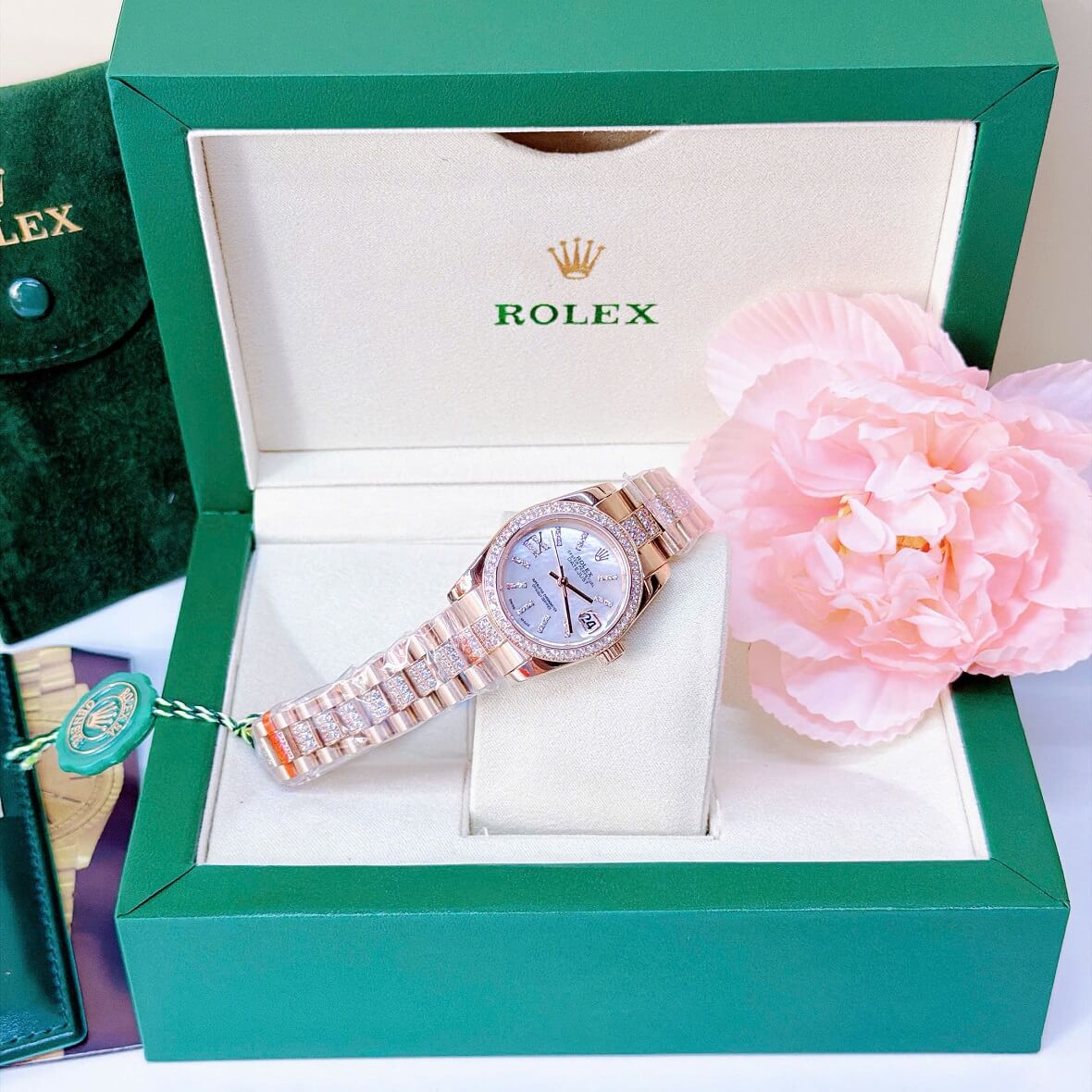 Đồng Hồ Nữ Rolex Datejust Viền Đá Mặt Trắng Xà Cừ Dây Kim Loại Vàng Hồng Đính Đá Size 31mm