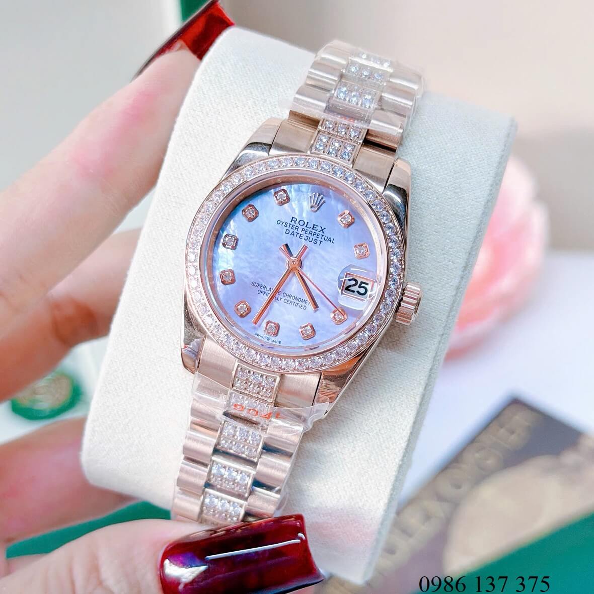 Đồng Hồ Nữ Rolex Datejust Viền Đá Mặt Xanh Xà Cừ Dây Kim Loại Vàng Hồng Đính Đá Size 31mm