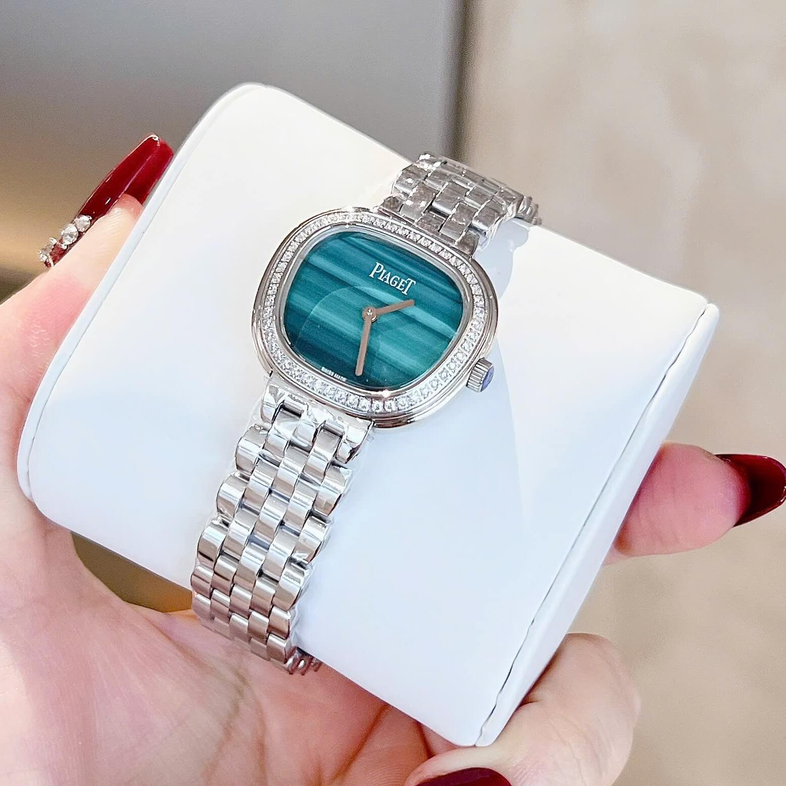 Đồng Hồ Nữ Piaget Limelight Sixtie Steel Diamond Size 29x25.3mm Vỏ Thép Bạc Mặt Xanh Viền Đá