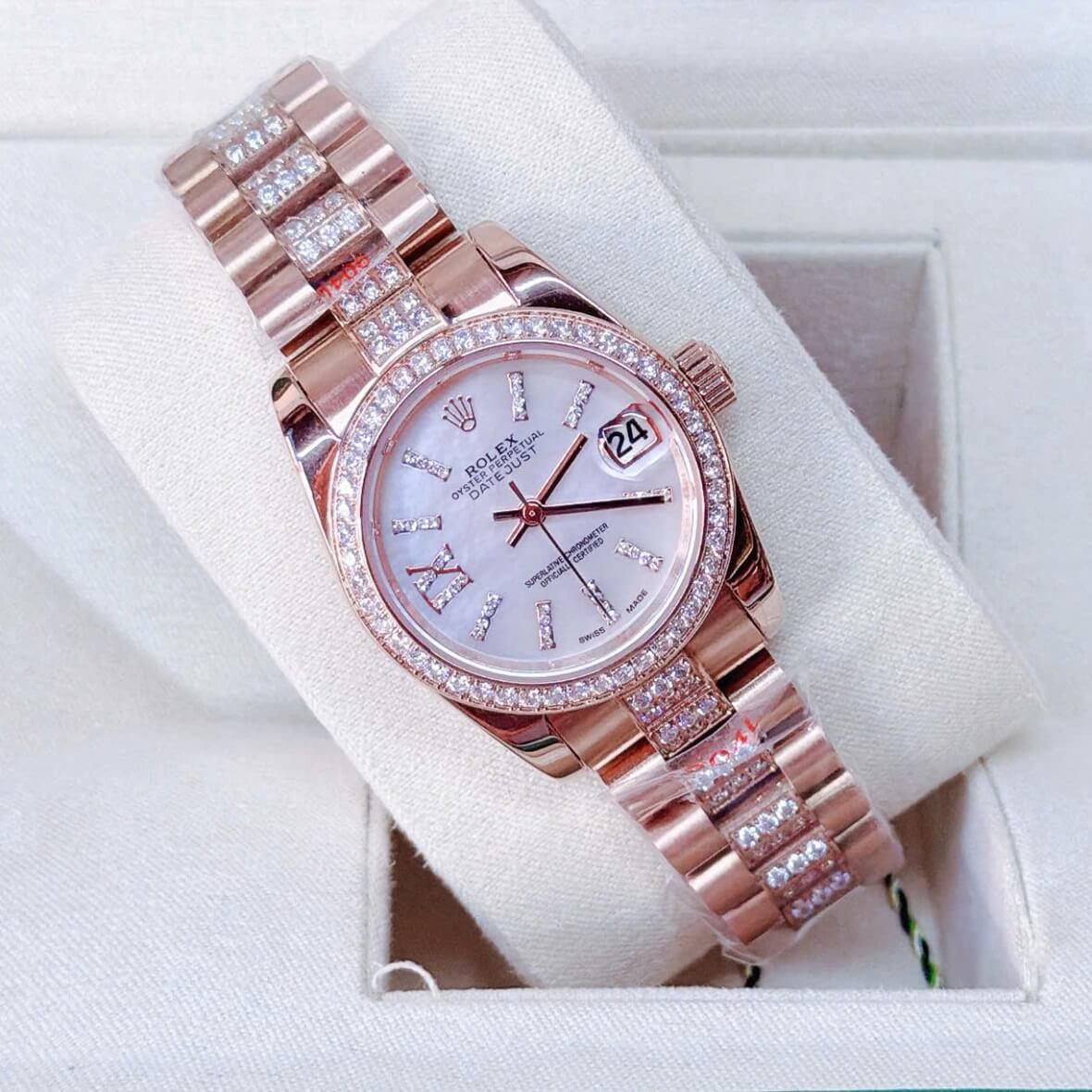 Đồng Hồ Nữ Rolex Datejust Viền Đá Mặt Trắng Xà Cừ Dây Kim Loại Vàng Hồng Đính Đá Size 31mm