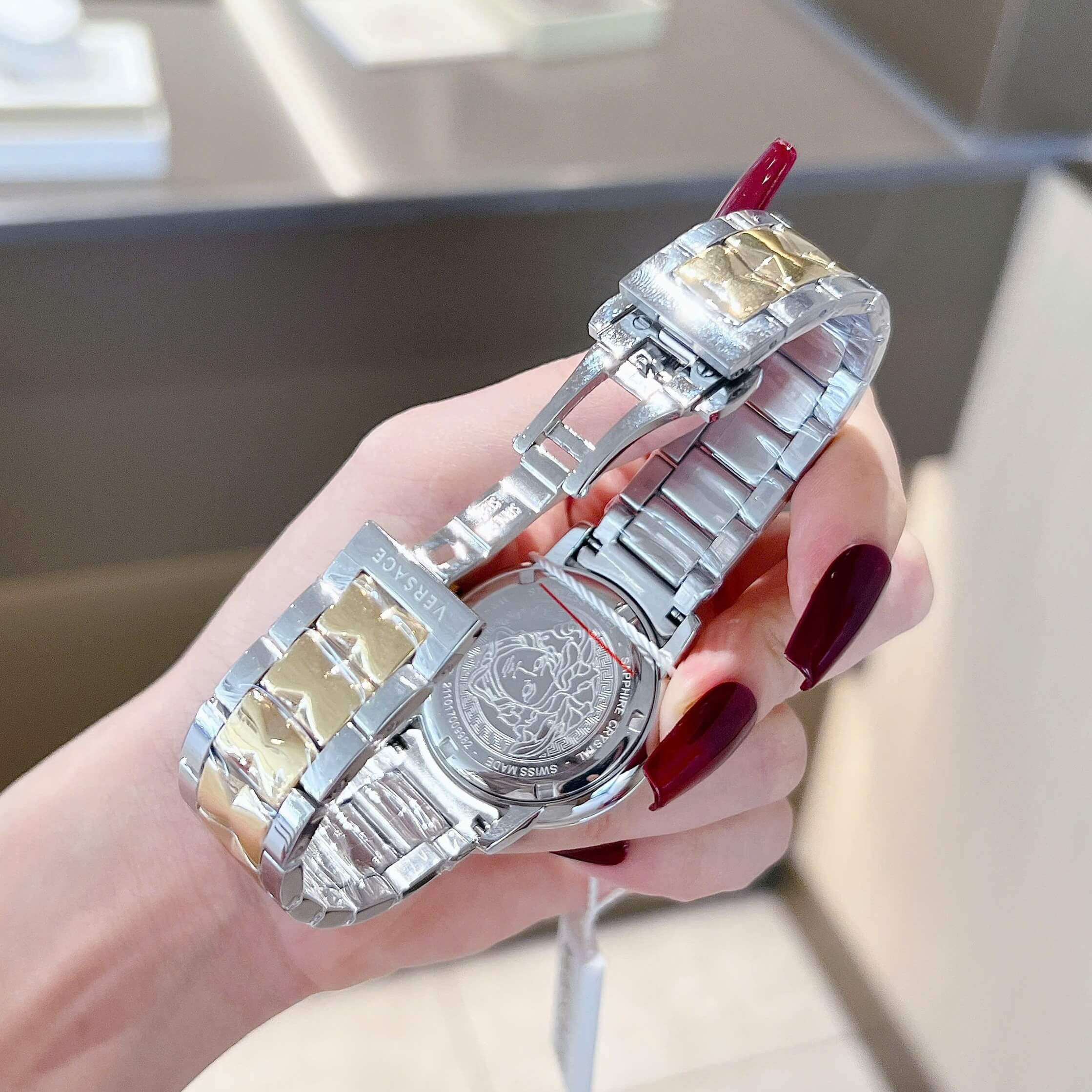 Đồng Hồ Nữ Versace Tribute Dây Thép Demi Vàng Mặt Trắng Size 35mm Quartz