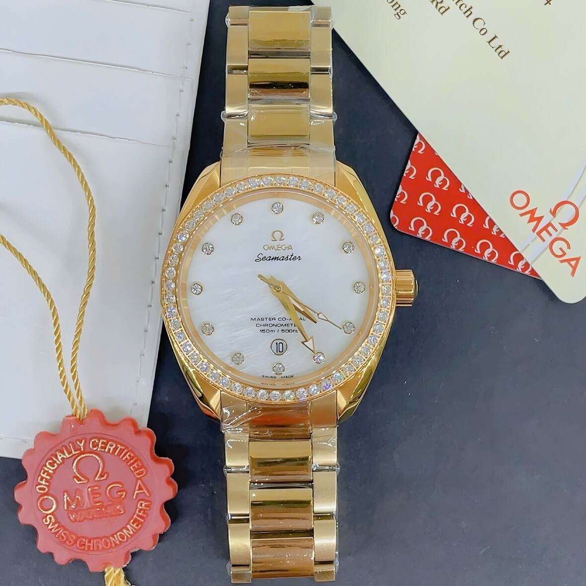 Đồng Hồ Nam Omega Seamaster Tự Động Đính Đá Mặt Trắng Xà Cừ Kim Loại Vàng Size 40mm
