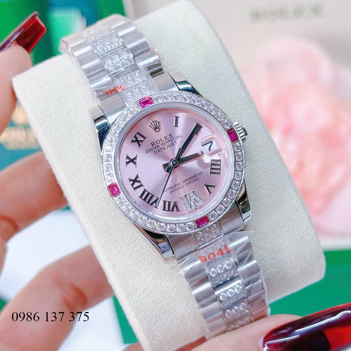 Đồng Hồ Nữ Rolex Datejust Viền Đá Mặt Hồng Dây Kim Loại Inox Đính Đá Máy Pin Size 31mm