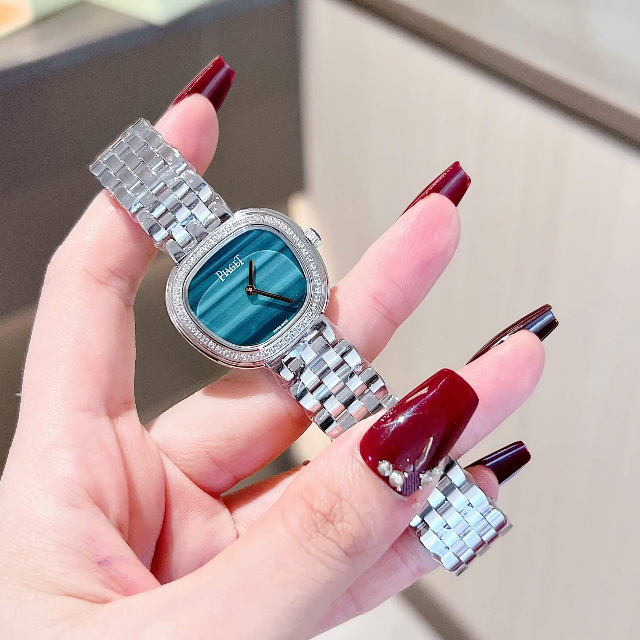 Đồng Hồ Nữ Piaget Limelight Sixtie Steel Diamond Size 29x25.3mm Vỏ Thép Bạc Mặt Xanh Viền Đá
