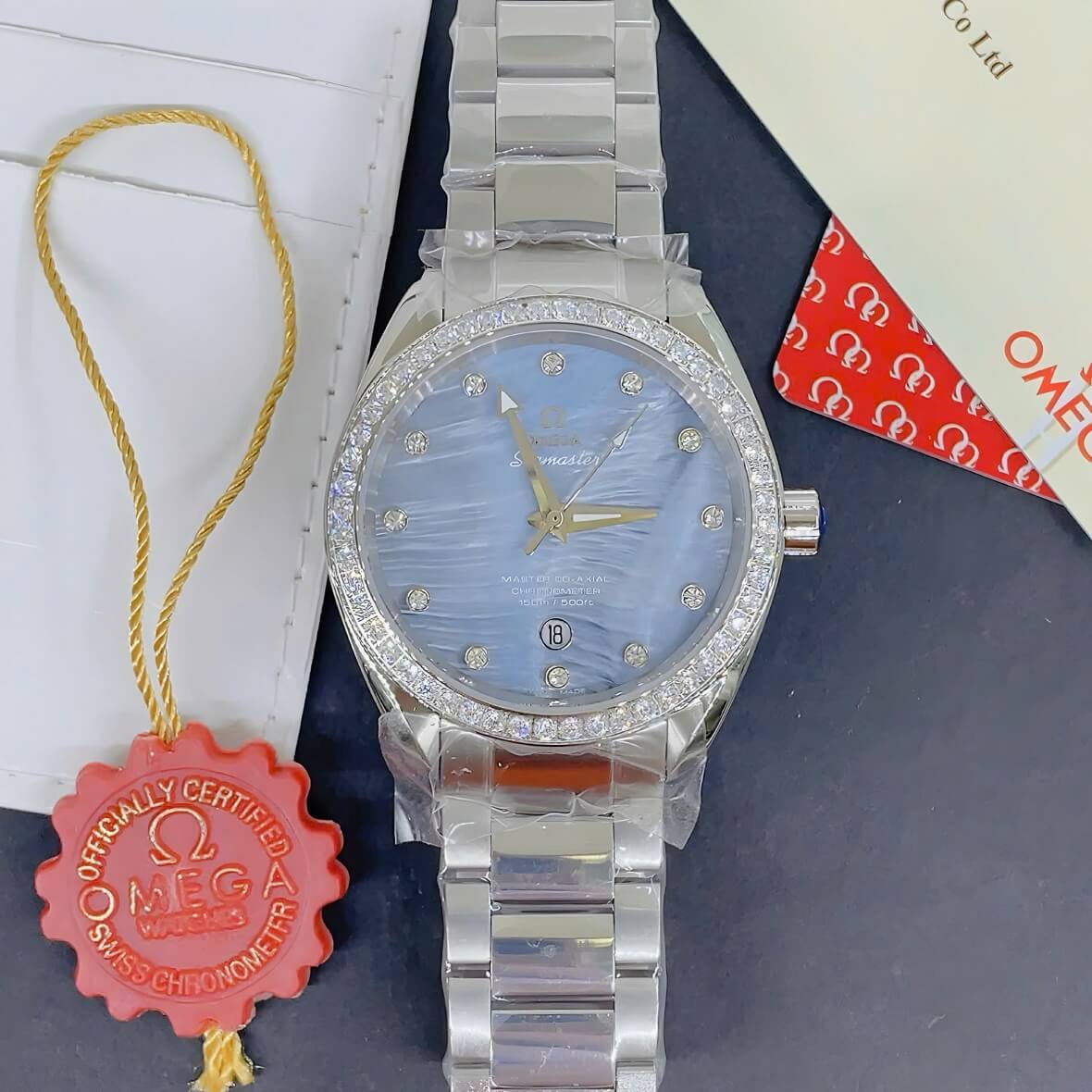 Đồng Hồ Nam Omega Seamaster Tự Động Đính Đá Mặt Xanh Xà Cừ Kim Loại Inox Size 40mm