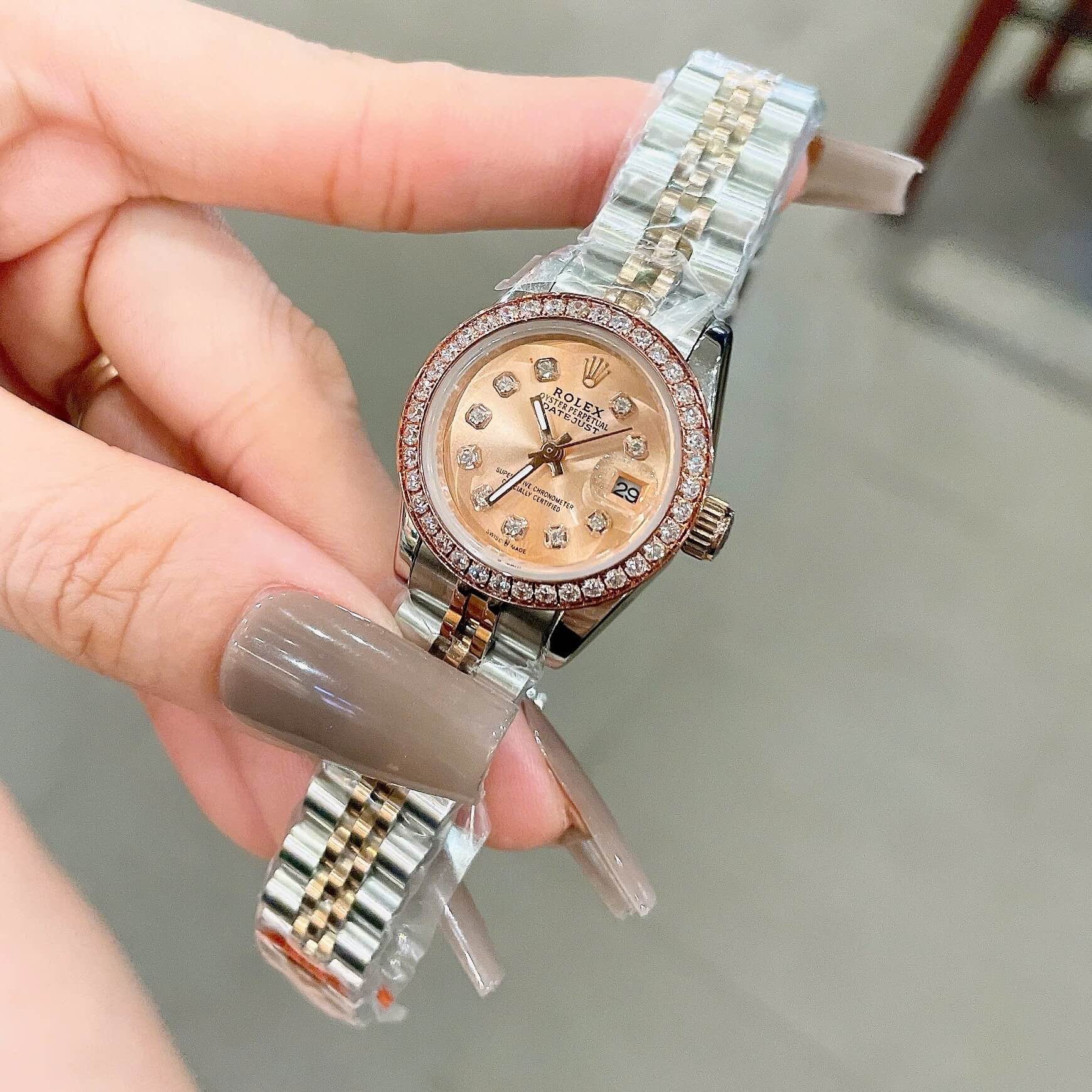 Đồng Hồ Rolex Datejust Nữ Size 28mm Dây Thép Demi Vàng Hồng Máy Pin Niềng Đá