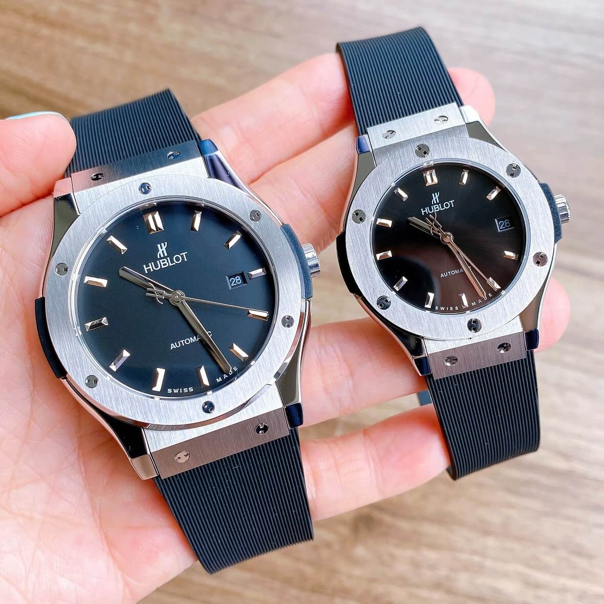 Đồng Hồ Cặp Hublot Classic Fusion Tự Động Mặt Đen Dây Cao Su Vỏ Silver Size 42mm-34mm