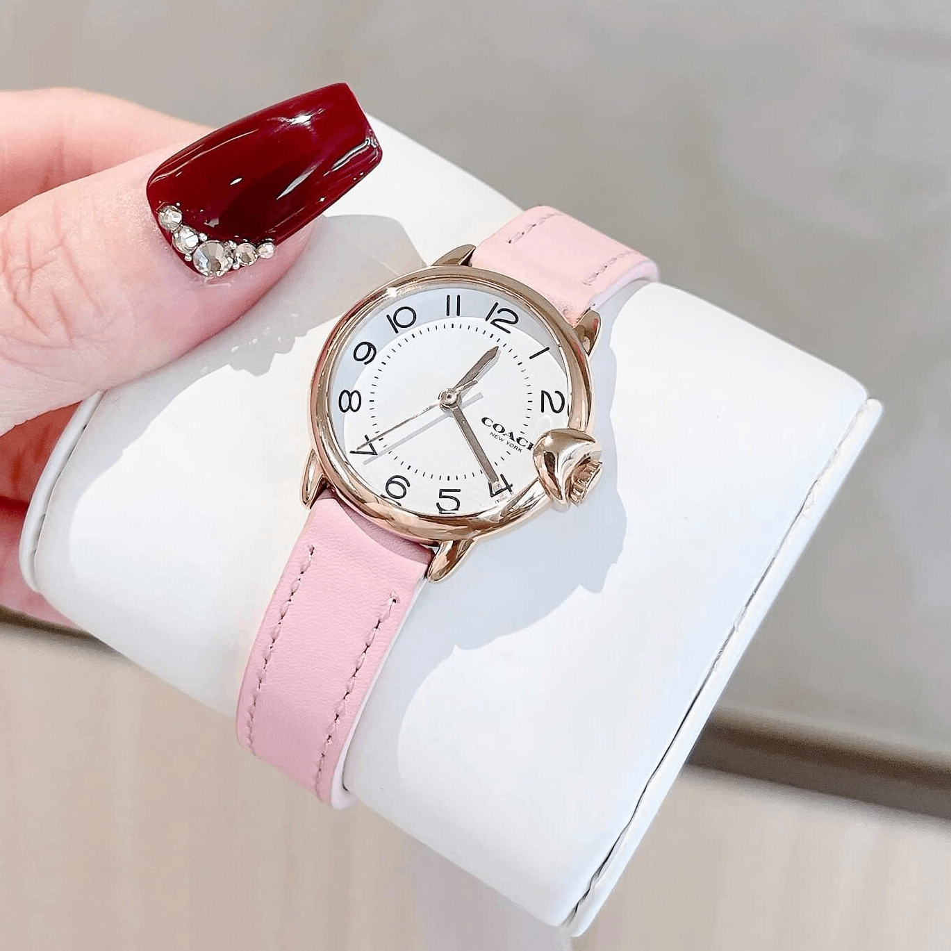 Đồng Hồ Nữ Coach Arden Size 28mm Dây Da Hồng Mặt Trắng Vỏ Rose Quartz