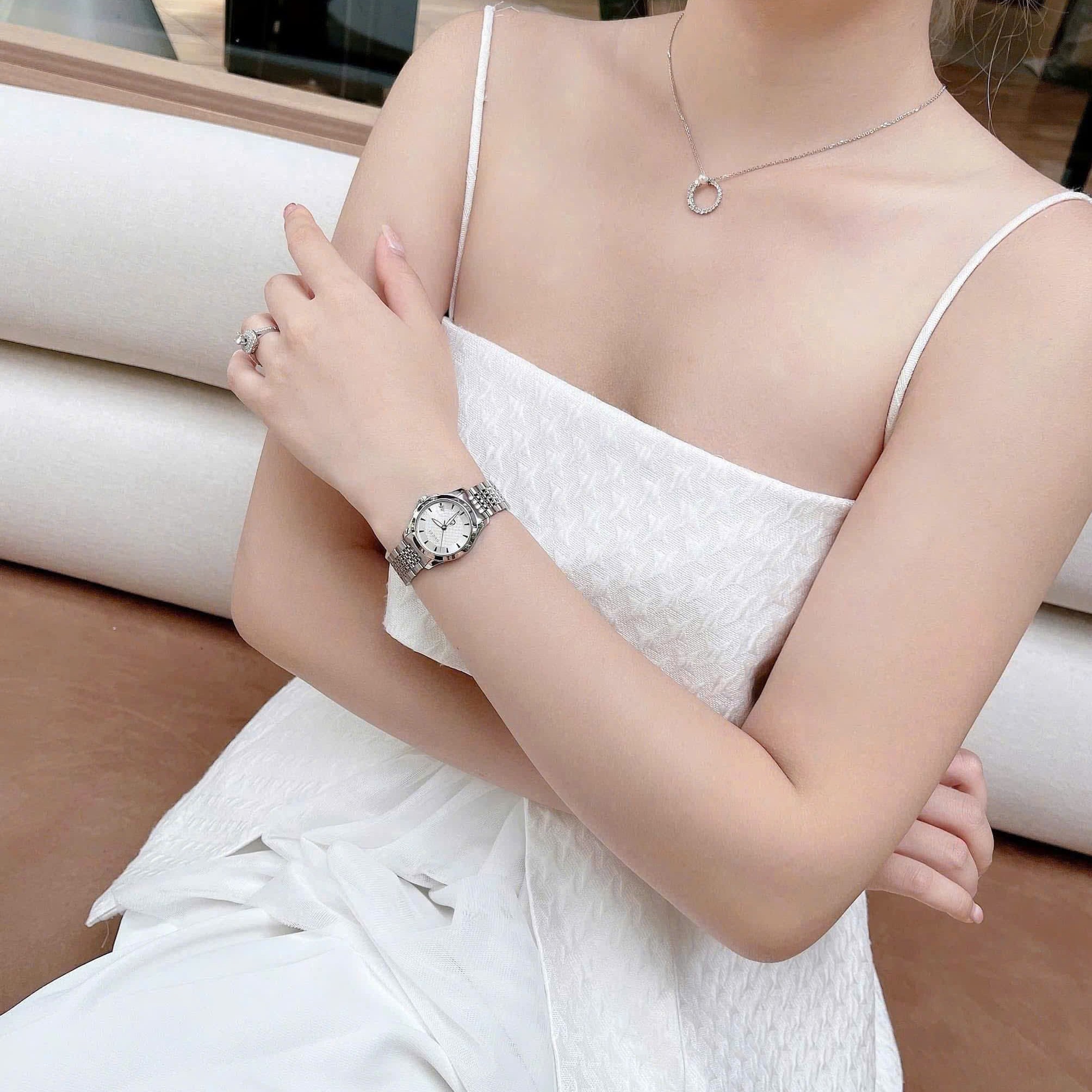 Đồng Hồ Nữ Gucci G-Timeless Dây Thép Silver Mặt Trắng Size 28mm