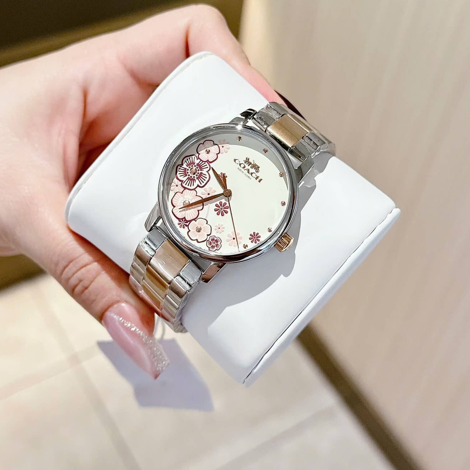 Đồng Hồ Nữ Coach Grand Mặt Hoa Trà Size 36mm Dây Demi Rose Quartz Japan