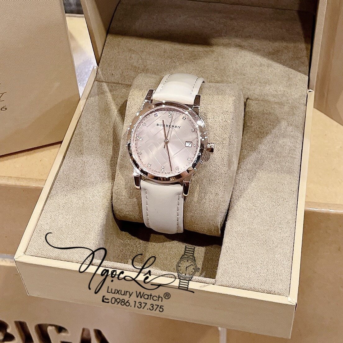 Đồng Hồ Nữ Burberry BU9131 Dây Da Màu Nude Vỏ Rose Size 34mm