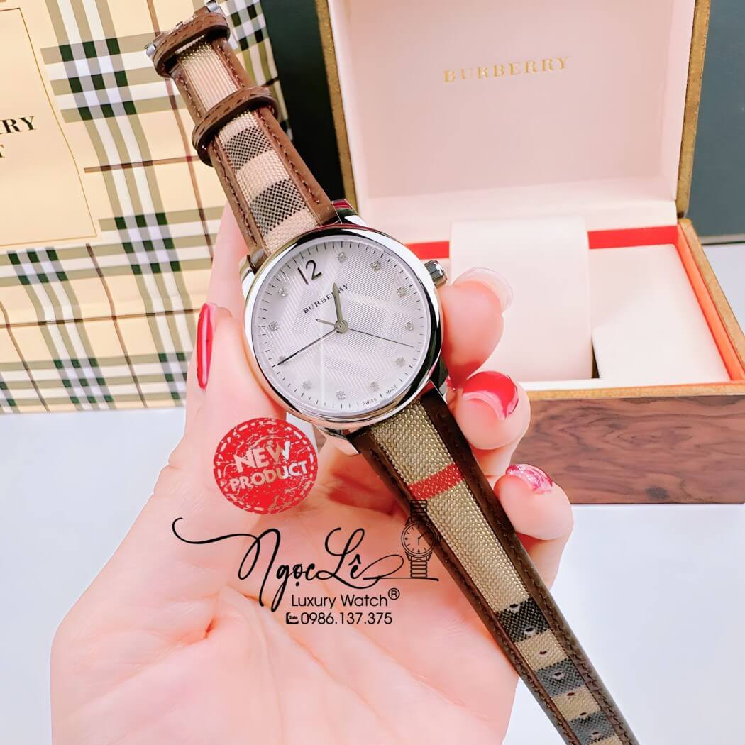 Đồng Hồ Burberry Nữ Dây Da Kẻ Sọc Caro Màu Nâu Mặt Trắng Size 32mm